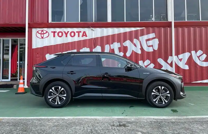4 Fakta Mobil Listrik Toyota bZ4x yang harus kamu tahu!